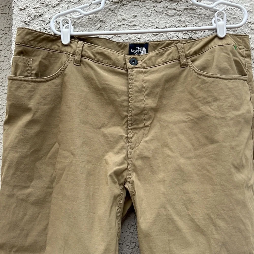 The North Face Mens Tan Short Court Hiking Pant Size 40